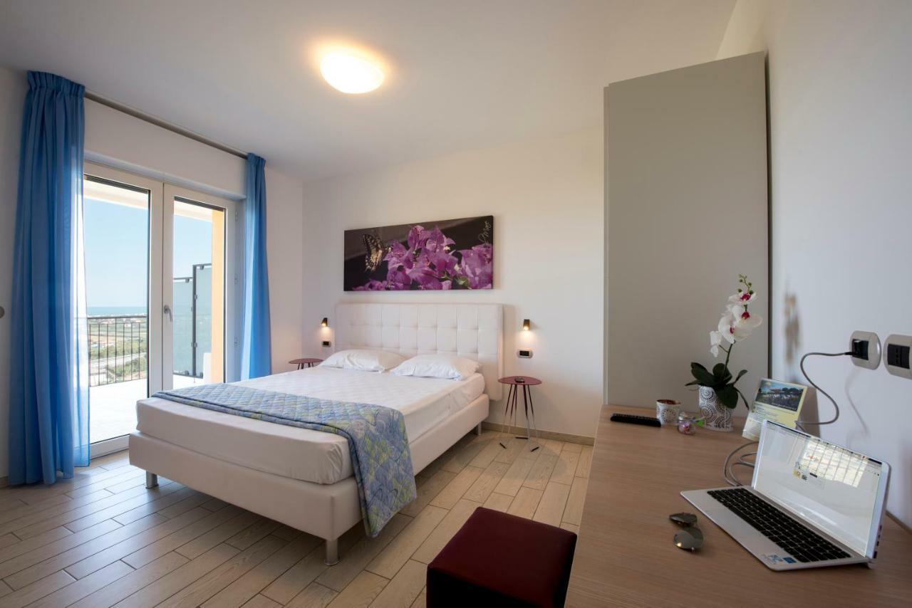 Bed and Breakfast Il Giardino Sul Mare Martinsicuro Zewnętrze zdjęcie